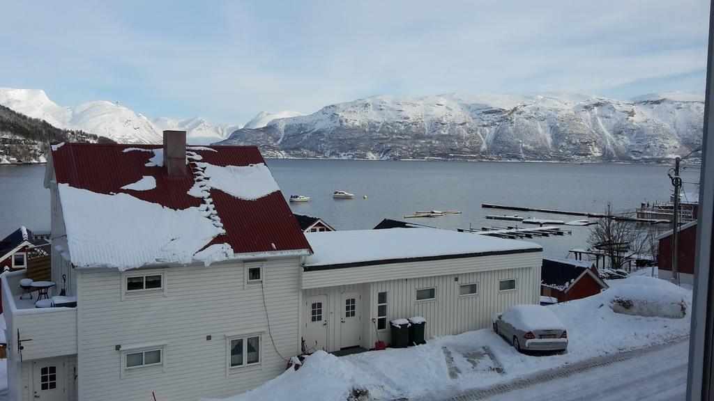 Apartment Lyngen Lyngseidet